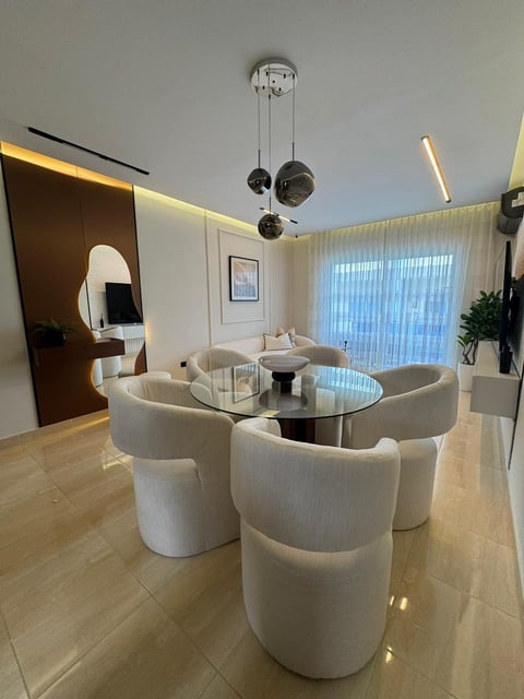 Sala con Sillas Curvas